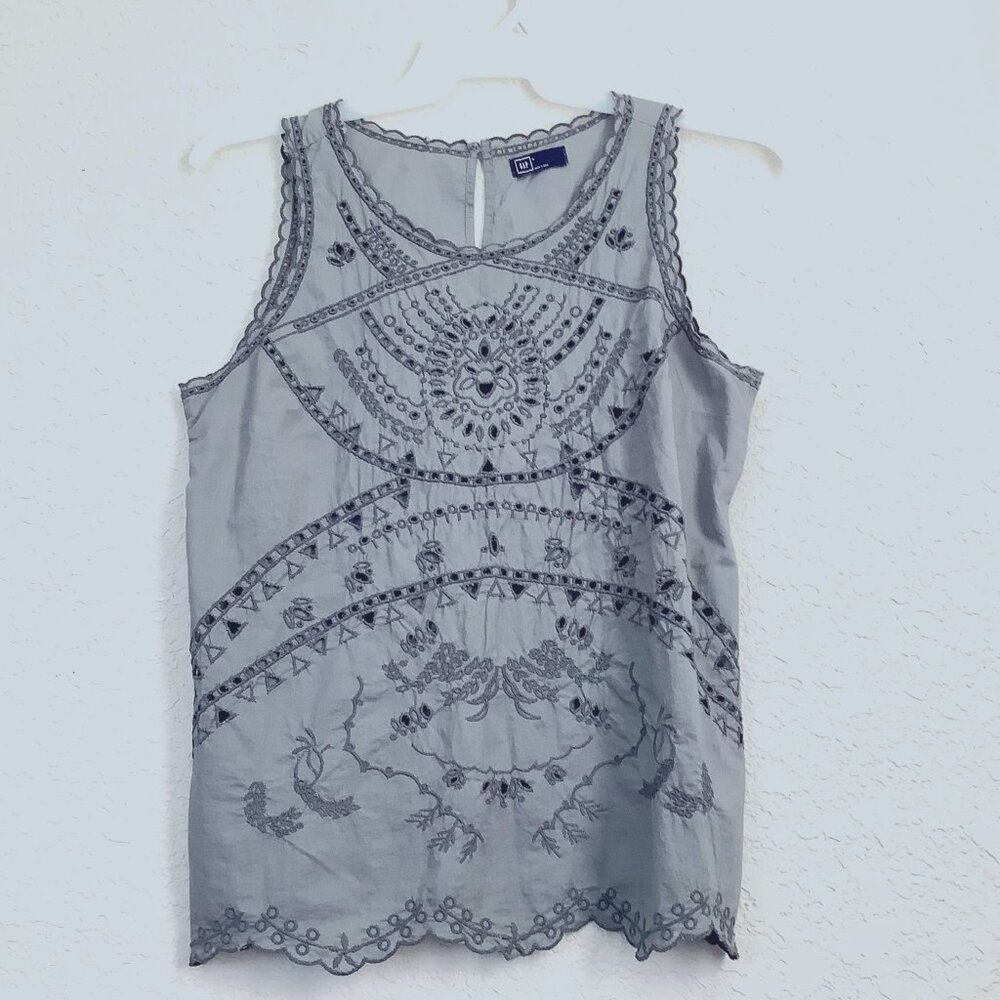 GAP Gray Embroidered Sleeveless Boho Tank Top Sz. Lg.